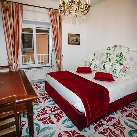 Delfini Trevi House Hotel Rome Luaran gambar