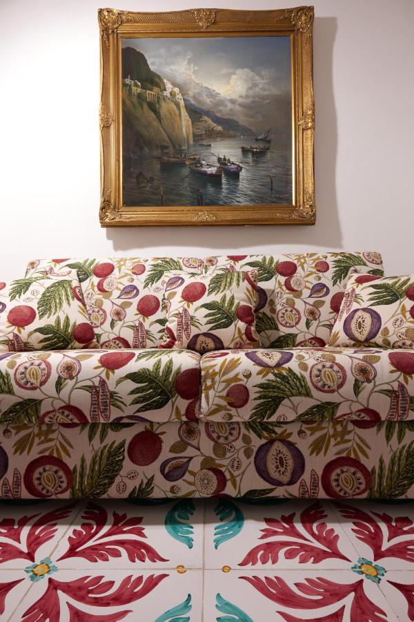 Delfini Trevi House Hotel Rome Luaran gambar