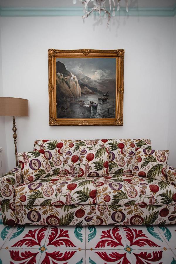 Delfini Trevi House Hotel Rome Luaran gambar