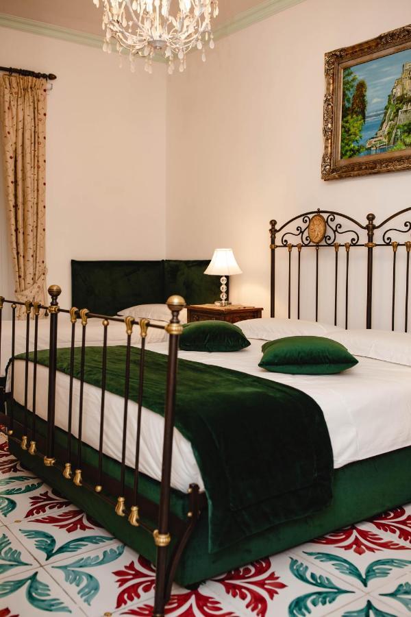 Delfini Trevi House Hotel Rome Luaran gambar